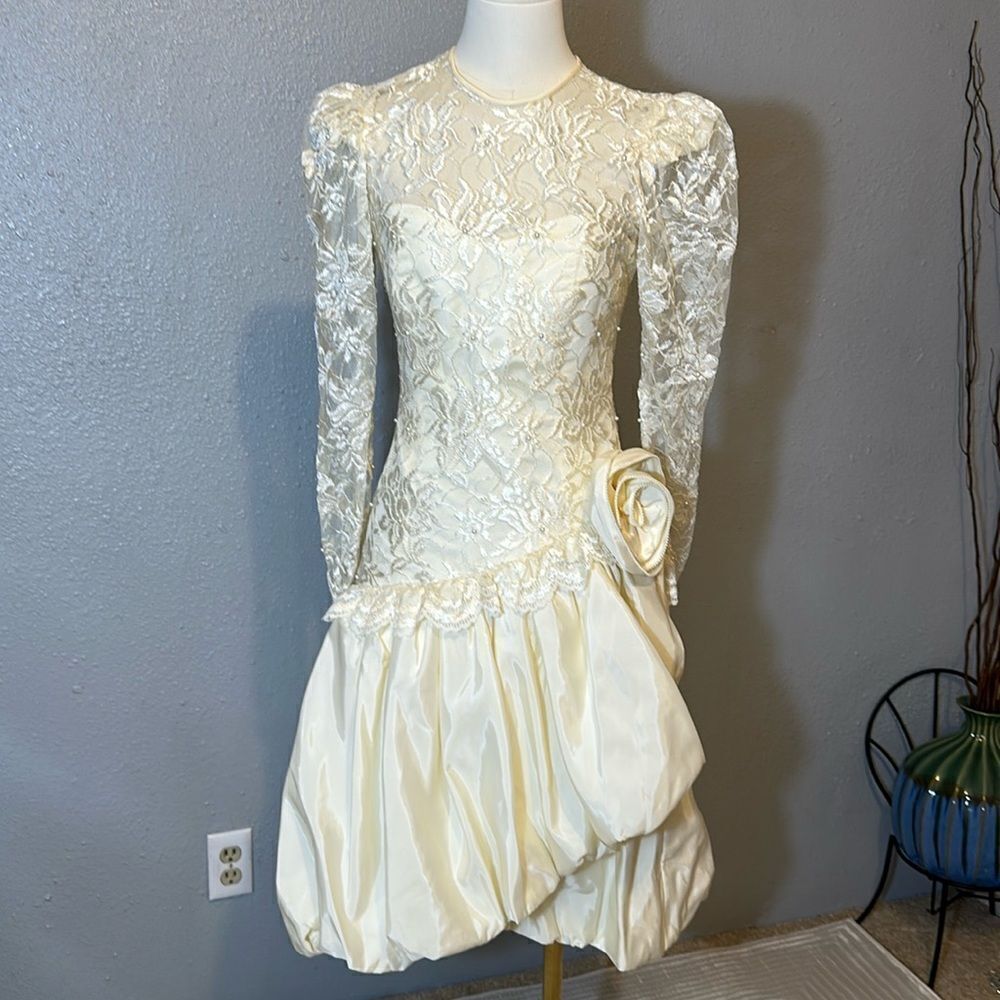 Vintage Nancy Bracolini for Bracolini ivory lace bubble dress size 6